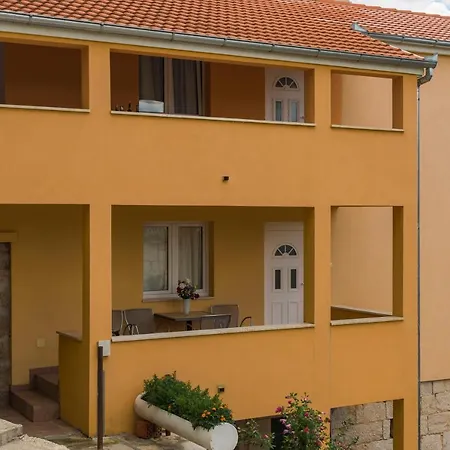 Landhuis Rooms&apartments Budiša *