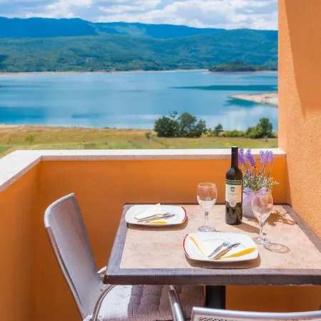 And Budisa Country house Vrlika