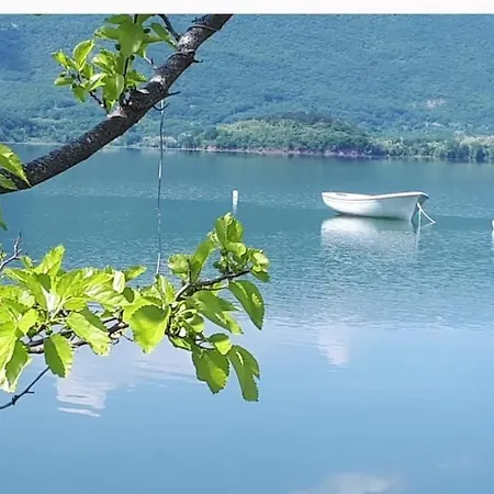 Hétvégi ház And Budisa Vrlika