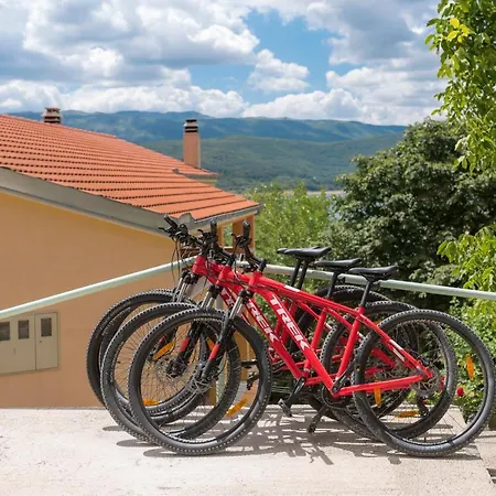 And Budisa Country house Vrlika
